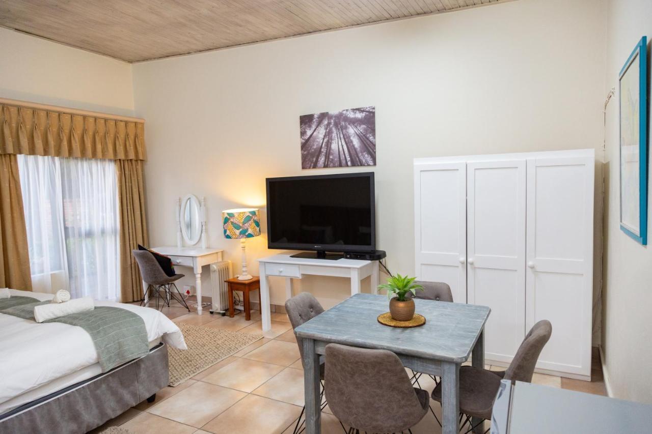 Glen Maine Guest House Претория Экстерьер фото