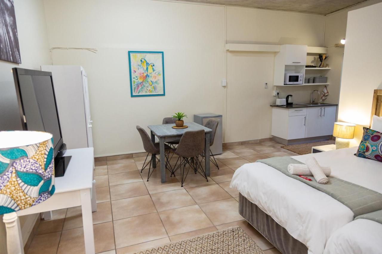 Glen Maine Guest House Претория Экстерьер фото