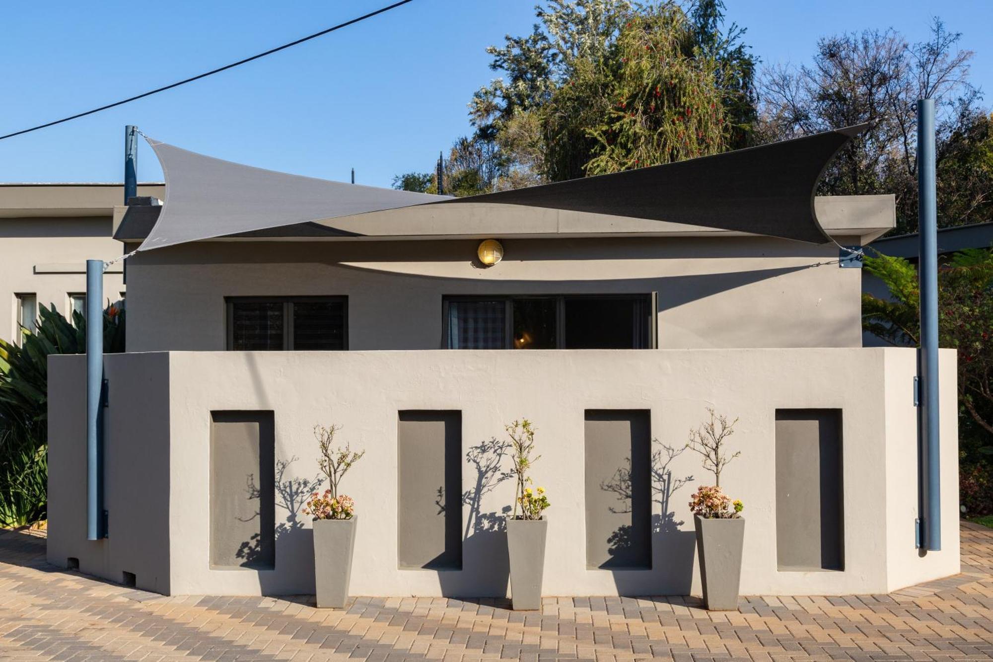 Glen Maine Guest House Претория Экстерьер фото