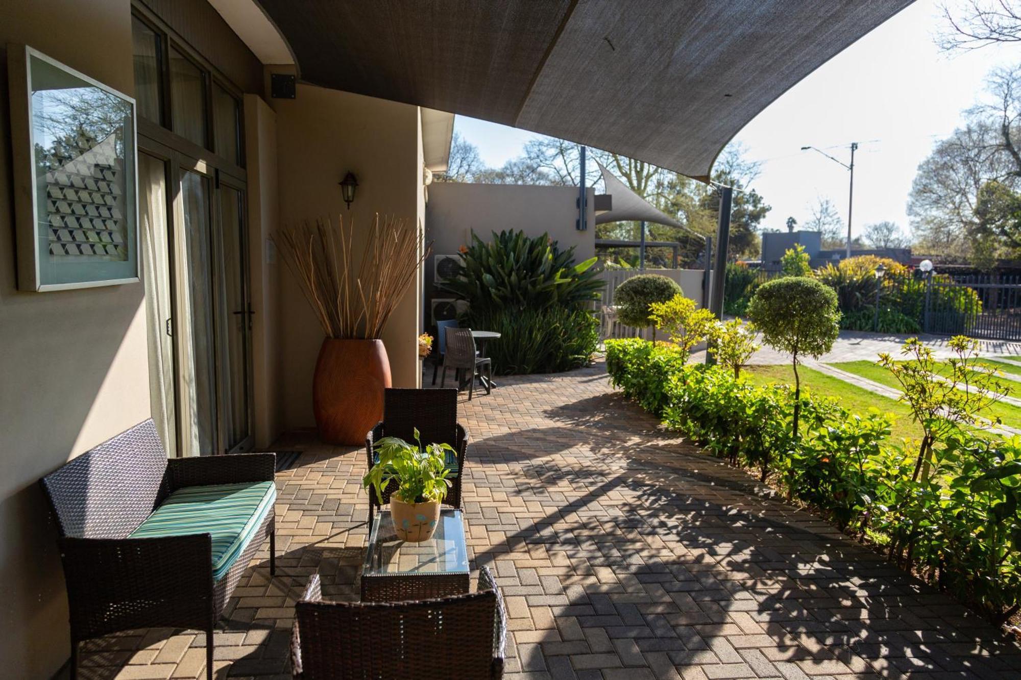 Glen Maine Guest House Претория Экстерьер фото